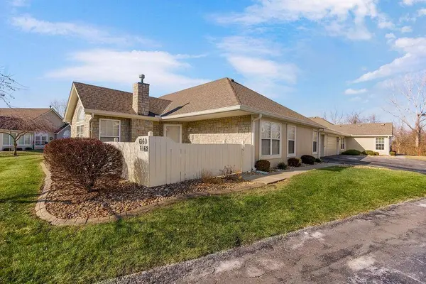 6160 NE Kensington DR, Lee's Summit, MO 64064