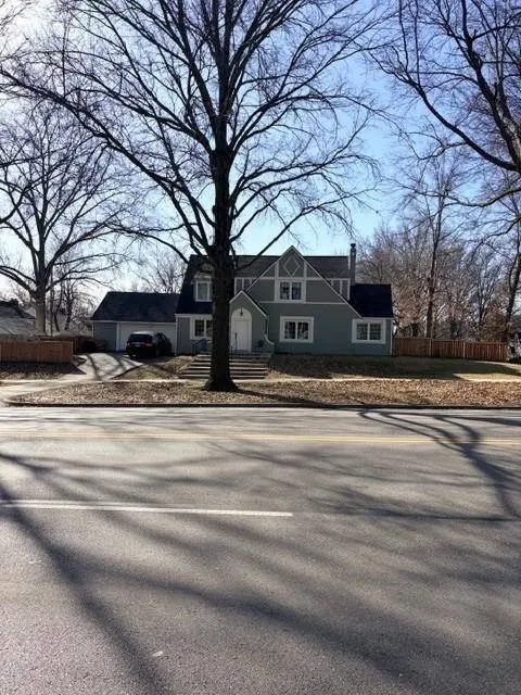 103 E Meyer BLVD, Kansas City, MO 64113
