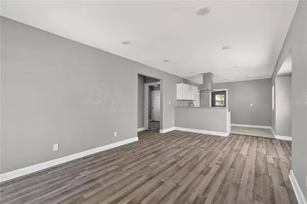 6821 Monroe AVE, Kansas City, MO 64132