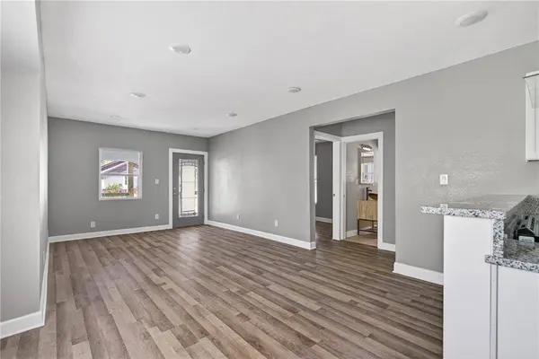 6821 Monroe AVE, Kansas City, MO 64132