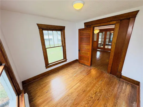 409 W Miller ST, Appleton City, MO 64724