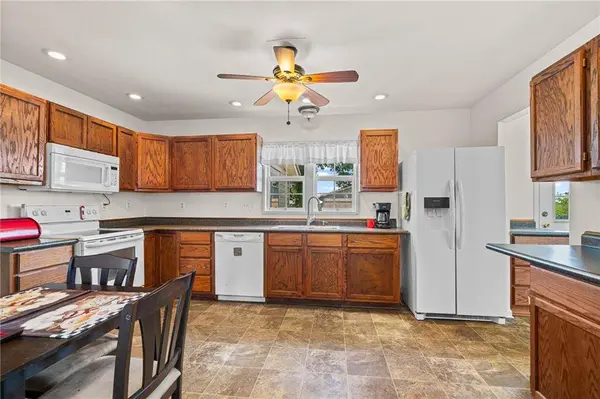 9012 NW State Route 52 HWY, Amoret, MO 64722