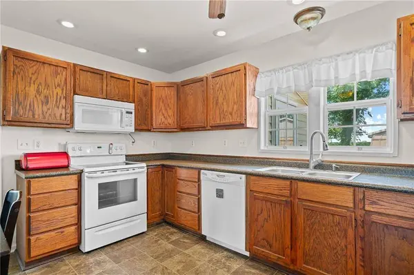 9012 NW State Route 52 HWY, Amoret, MO 64722