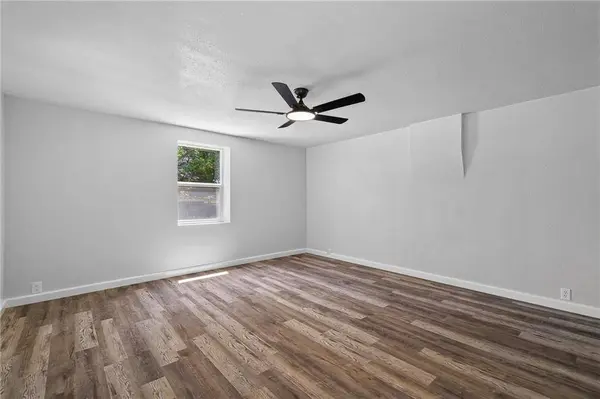 207 W 3rd ST, Creighton, MO 64739