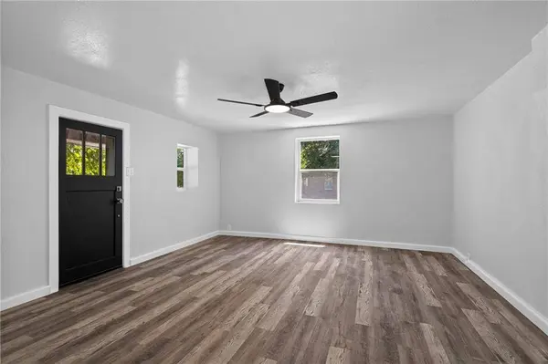207 W 3rd ST, Creighton, MO 64739