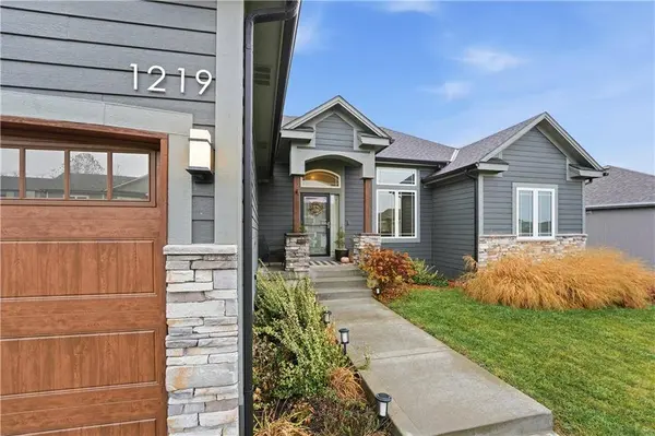 1219 N Heartland AVE, Independence, MO 64056
