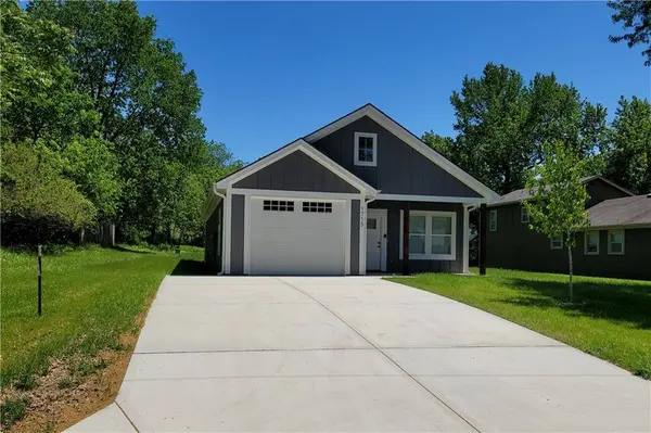 1715 S Hardy AVE, Independence, MO 64052