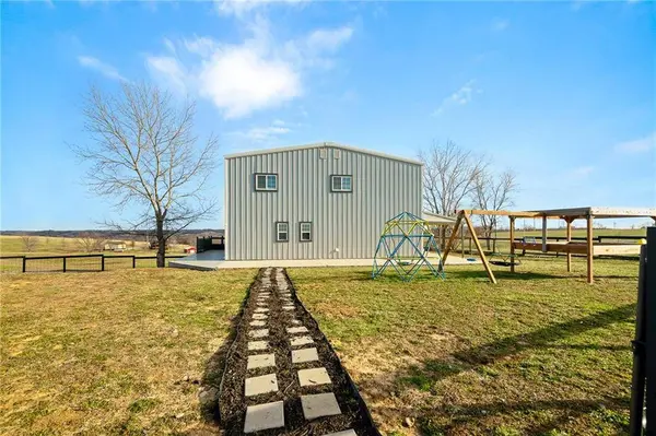 9414 Greenton RD, Odessa, MO 64076