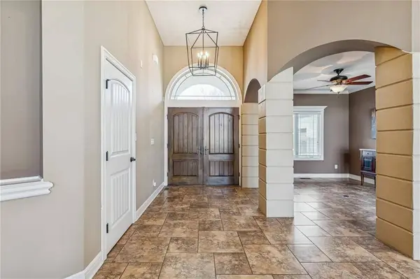 4481 SW Raintree Shore DR, Lee's Summit, MO 64082