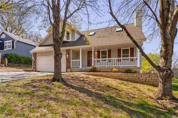 4108 Briarwood DR, Blue Springs, MO 64015