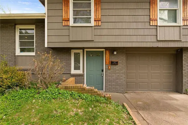 12005 Belmont AVE, Grandview, MO 64030