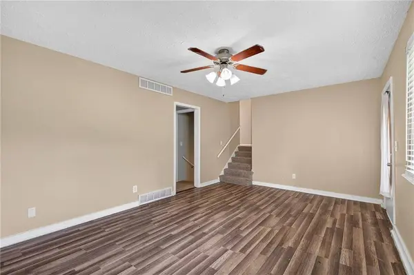 14900 Bellaire AVE, Grandview, MO 64030