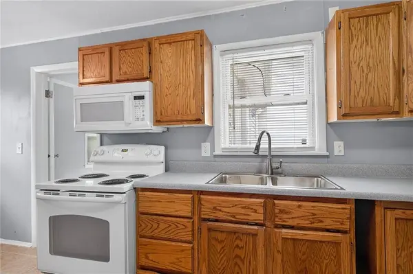 14900 Bellaire AVE, Grandview, MO 64030