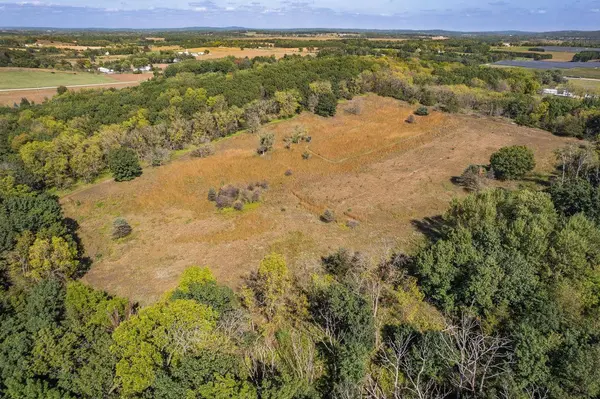 35.42 Acres Fox River Road, Portage, WI 53901-0000