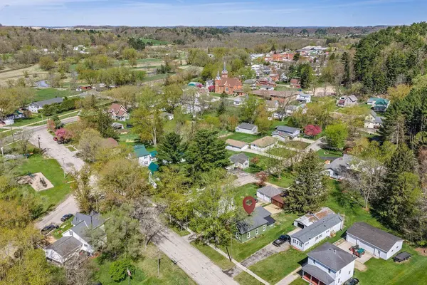 203 E Colvin Road, Wonewoc, WI 53968-0000