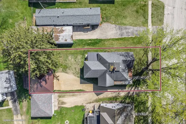 203 E Colvin Road, Wonewoc, WI 53968-0000