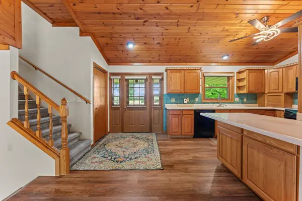 S6041 Oak Court, Baraboo, WI 53913-0000