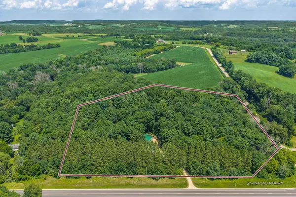S182 State Road 33 Road, Wonewoc, WI 53968-0000
