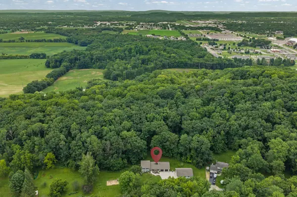 S2480 Meadowview Road, Reedsburg, WI 53959-0000