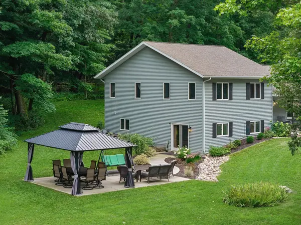 S2480 Meadowview Road, Reedsburg, WI 53959-0000