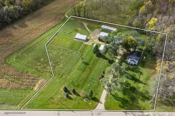 N9029 Fox River Road, Portage, WI 53901-0000