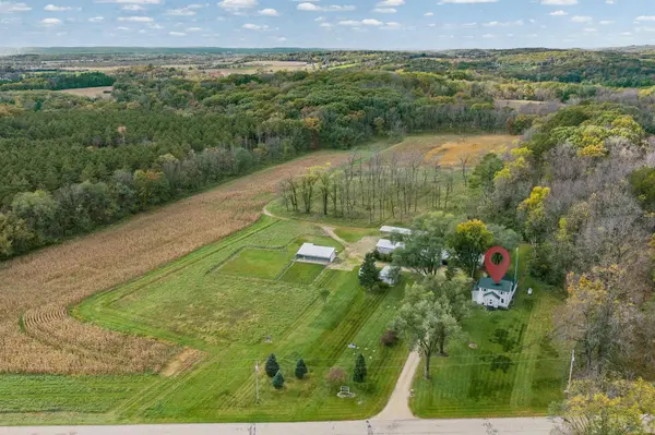 N9029 Fox River Road, Portage, WI 53901-0000