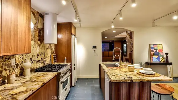 203 Frankfort AVE, Huntington Beach, CA 92648