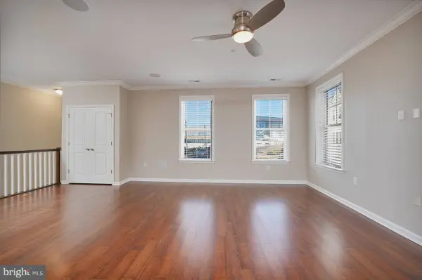 412 WOODCREST DR SE #412B, Washington, DC 20032