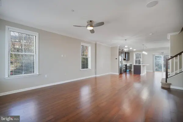 412 WOODCREST DR SE #412B, Washington, DC 20032