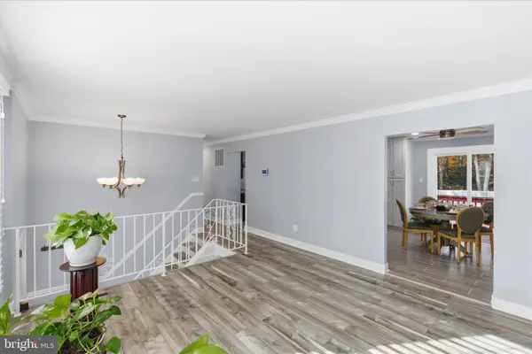 2816 RIDGE RD, Waldorf, MD 20603