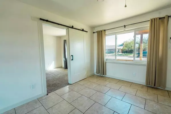 401 Woodcrest Dr, Midland, TX 79703