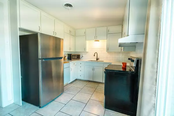 401 Woodcrest Dr, Midland, TX 79703