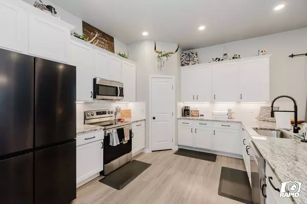 6707 Lonesome Dove Ln, Midland, TX 79705