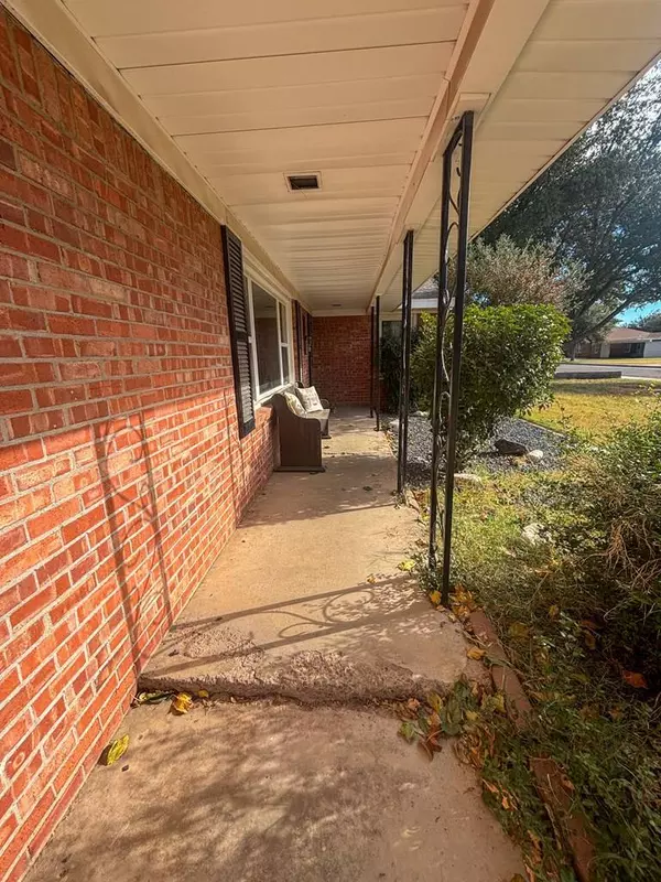 1710 Princeton Ave, Midland, TX 79705