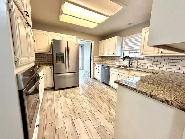 2302 Chretien Place, Midland, TX 79705