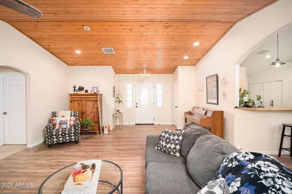 5845 N BENTLEY Drive, Rimrock, AZ 86335