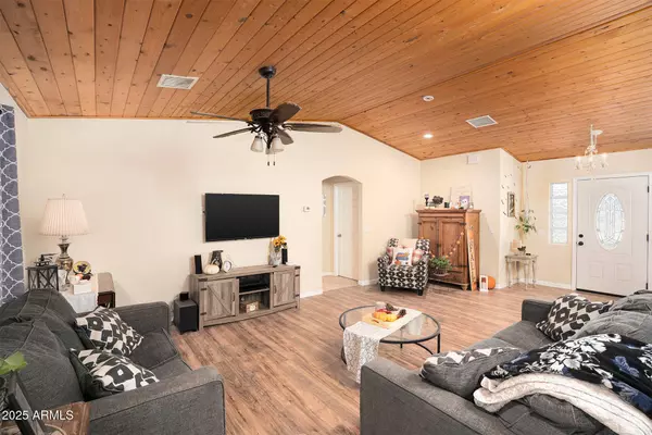 5845 N BENTLEY Drive, Rimrock, AZ 86335