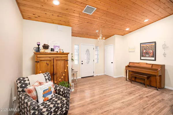 5845 N BENTLEY Drive, Rimrock, AZ 86335