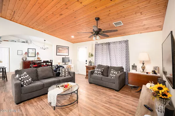 5845 N BENTLEY Drive, Rimrock, AZ 86335