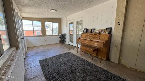 3235 E Maybe Manana Way, Rimrock, AZ 86335