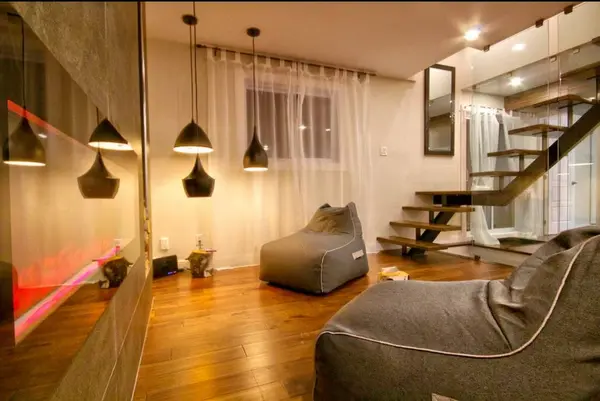 877 Rue Corbeil, Laval (sainte-dorothée), QC H7X1Z1