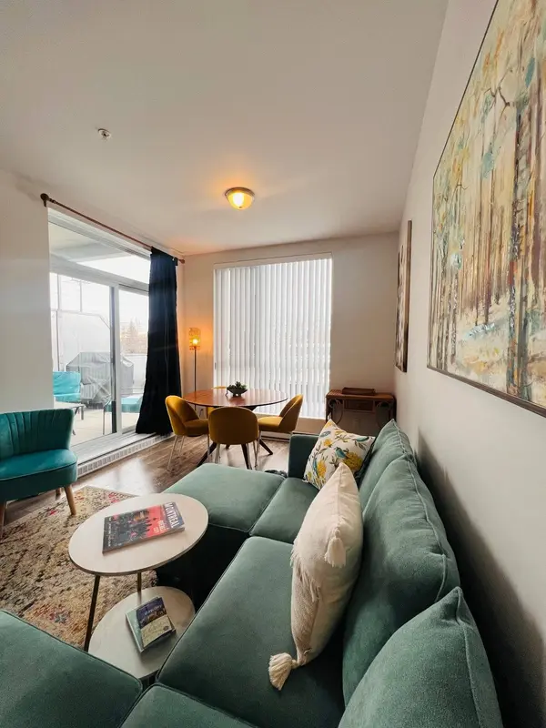 1820 Rue Victoria #102, Montréal (lachine), QC H8S3S2