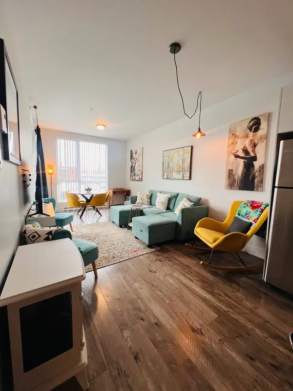 1820 Rue Victoria #102, Montréal (lachine), QC H8S3S2