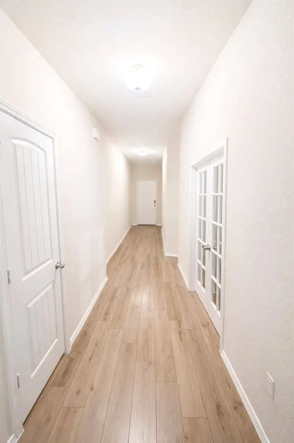 148 Pivot DR, Taylor, TX 76574