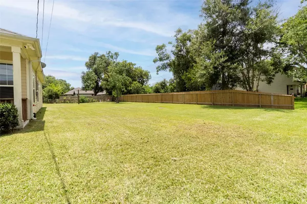 1708 Rosalee ST, La Marque, TX 77568