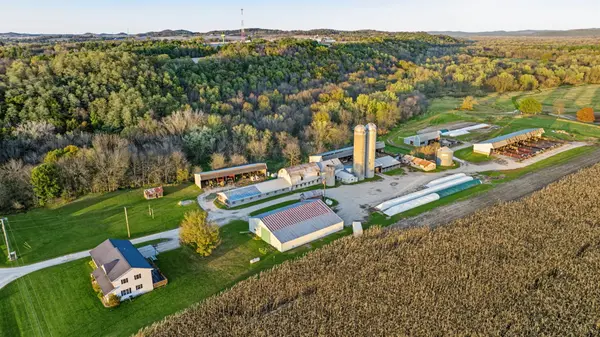 N1590 Lovell St, Melrose, WI 54642-8276