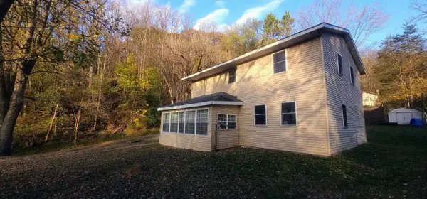 587 N Walnut Street, Richland Center, WI 53581