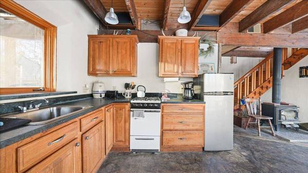 14096 Turben Ridge Rd, Clayton, WI 54655