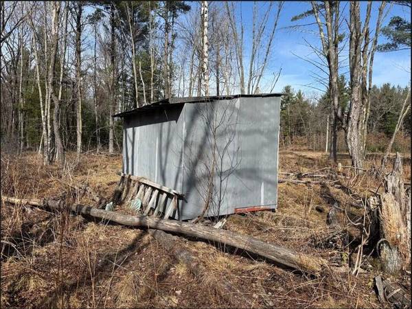 000 Hawk Rd, Adrian, WI 54656
