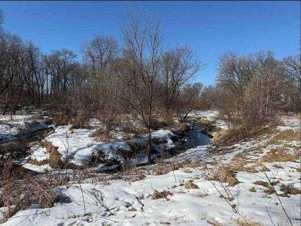 000 Hawk Rd, Adrian, WI 54656